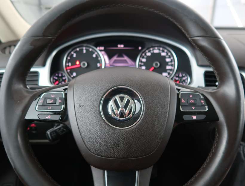 Volkswagen Touareg, 2010