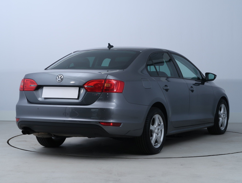Volkswagen Jetta, 2011