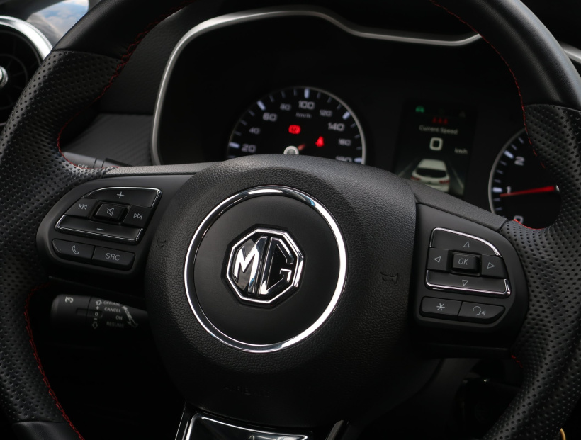 MG ZS SUV, 2024