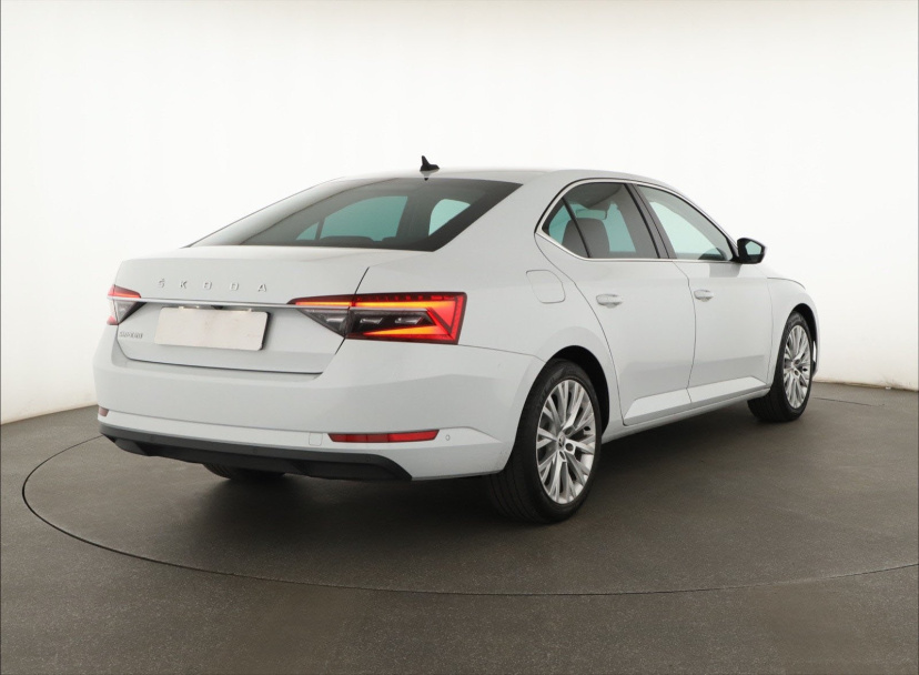 Škoda Superb, 2021