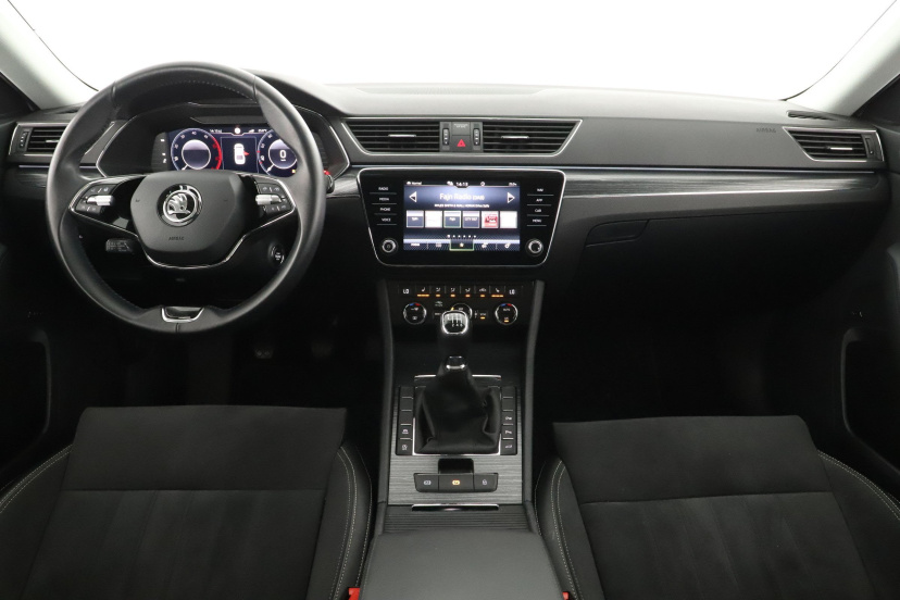 Škoda Superb, 2021