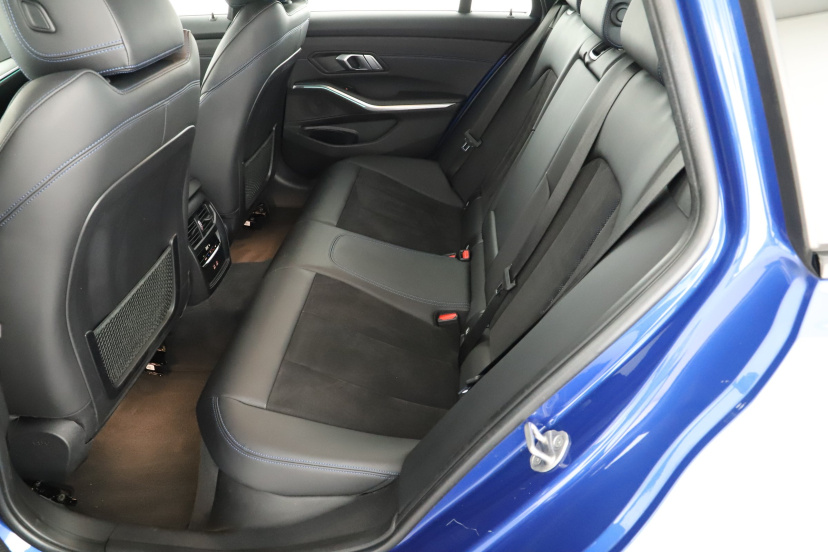 BMW 3, 2021