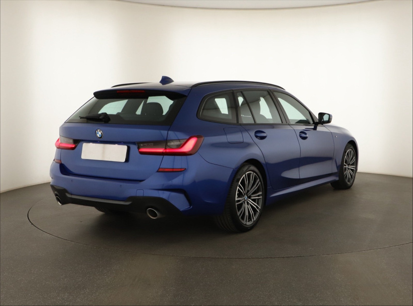 BMW 3, 2021