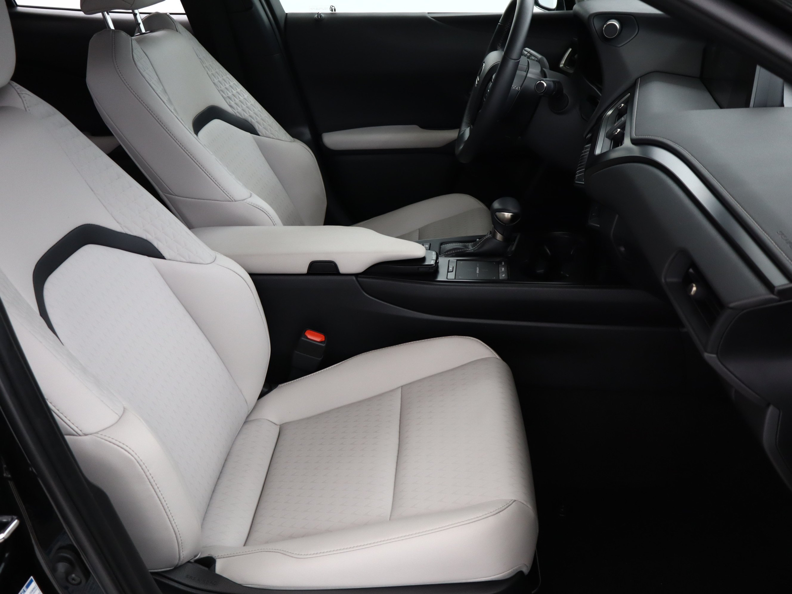 Lexus UX - 2023