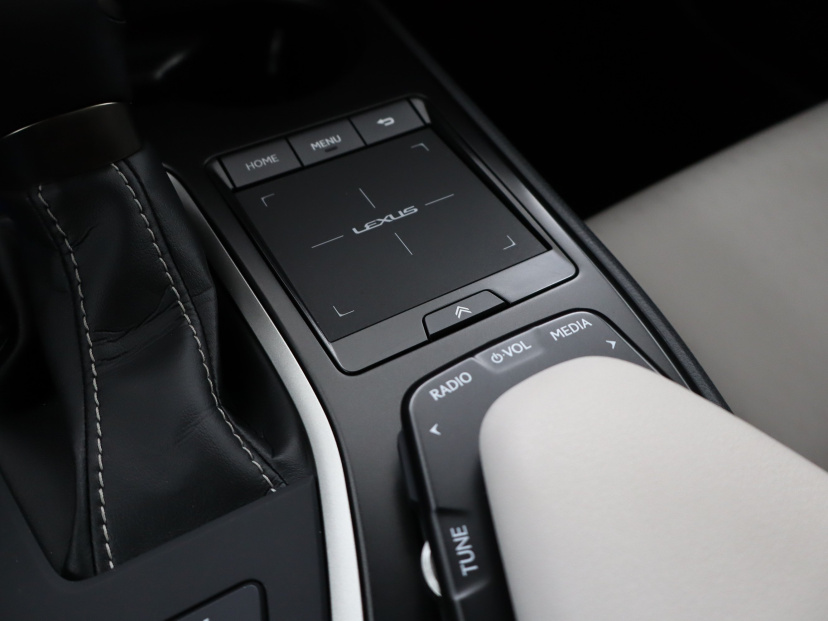 Lexus UX, 2023