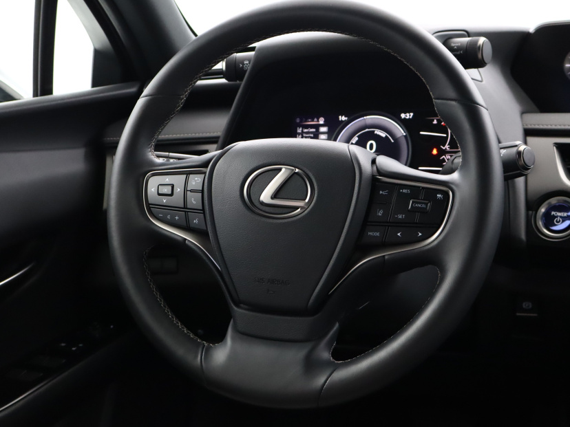 Lexus UX, 2023