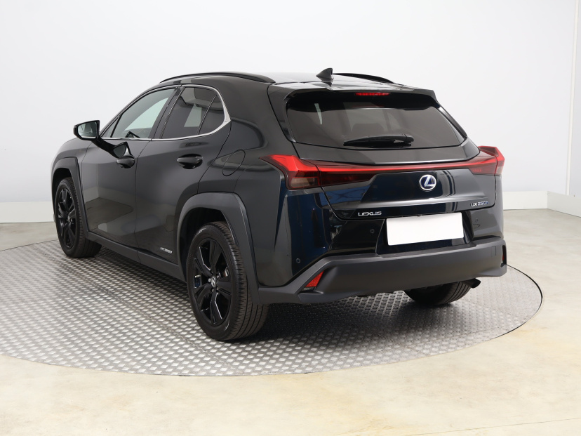 Lexus UX, 2023