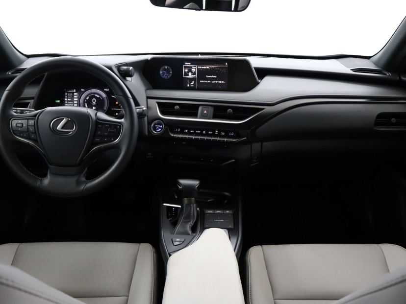 Lexus UX, 2023