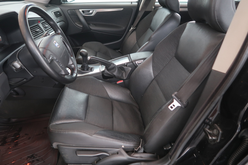 Volvo V70, 2004