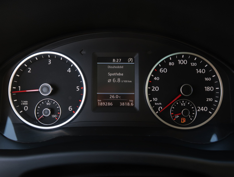 Volkswagen Tiguan, 2011