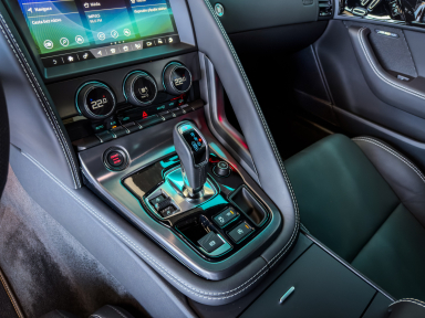 Jaguar F-Type - 2024