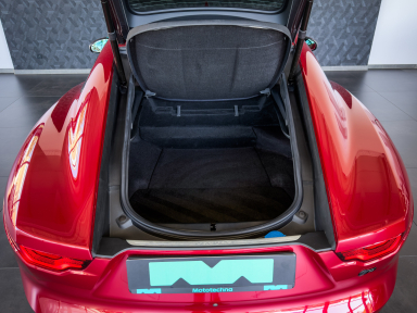 Jaguar F-Type - 2024