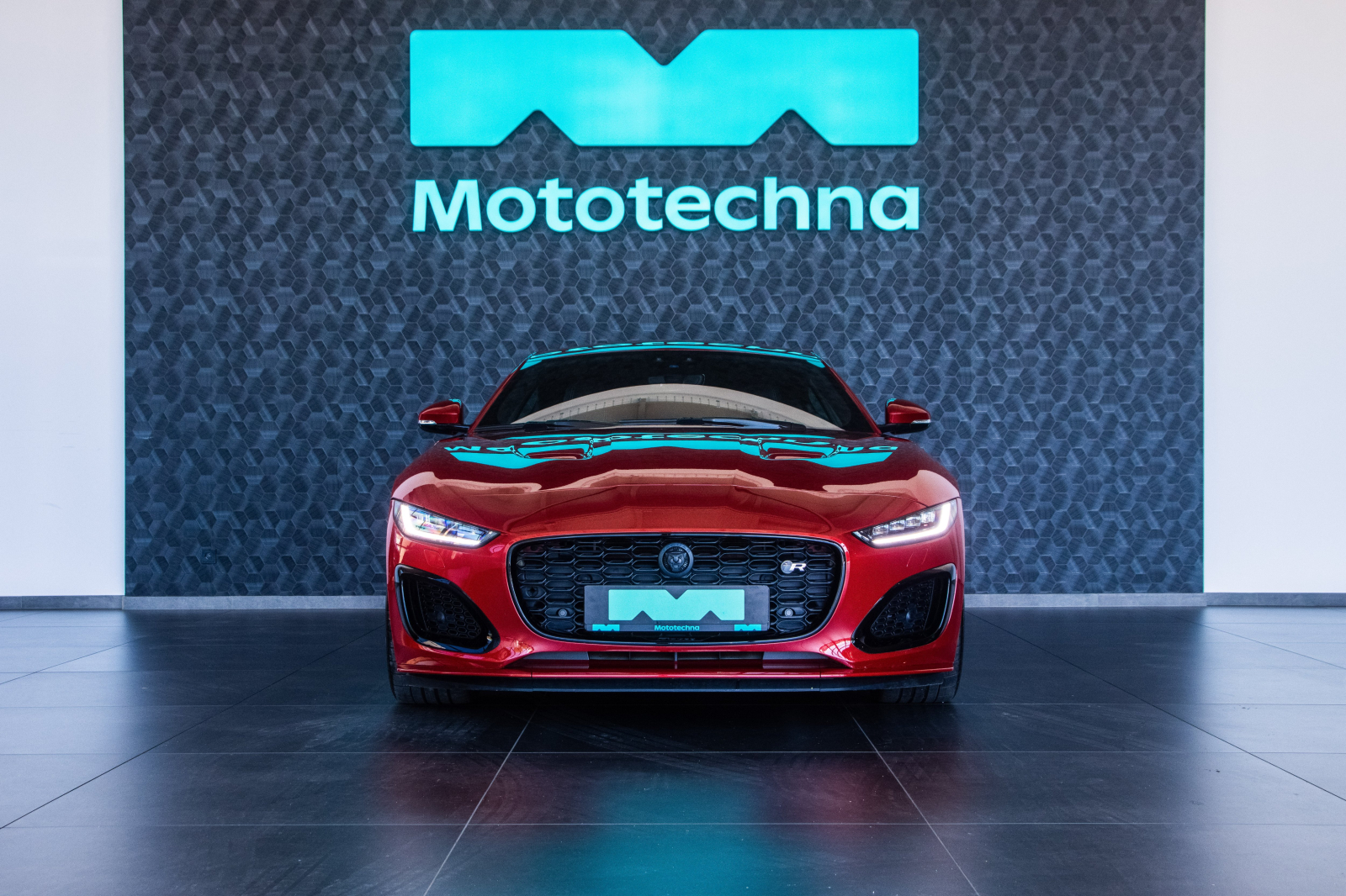 Jaguar F-Type - 2024