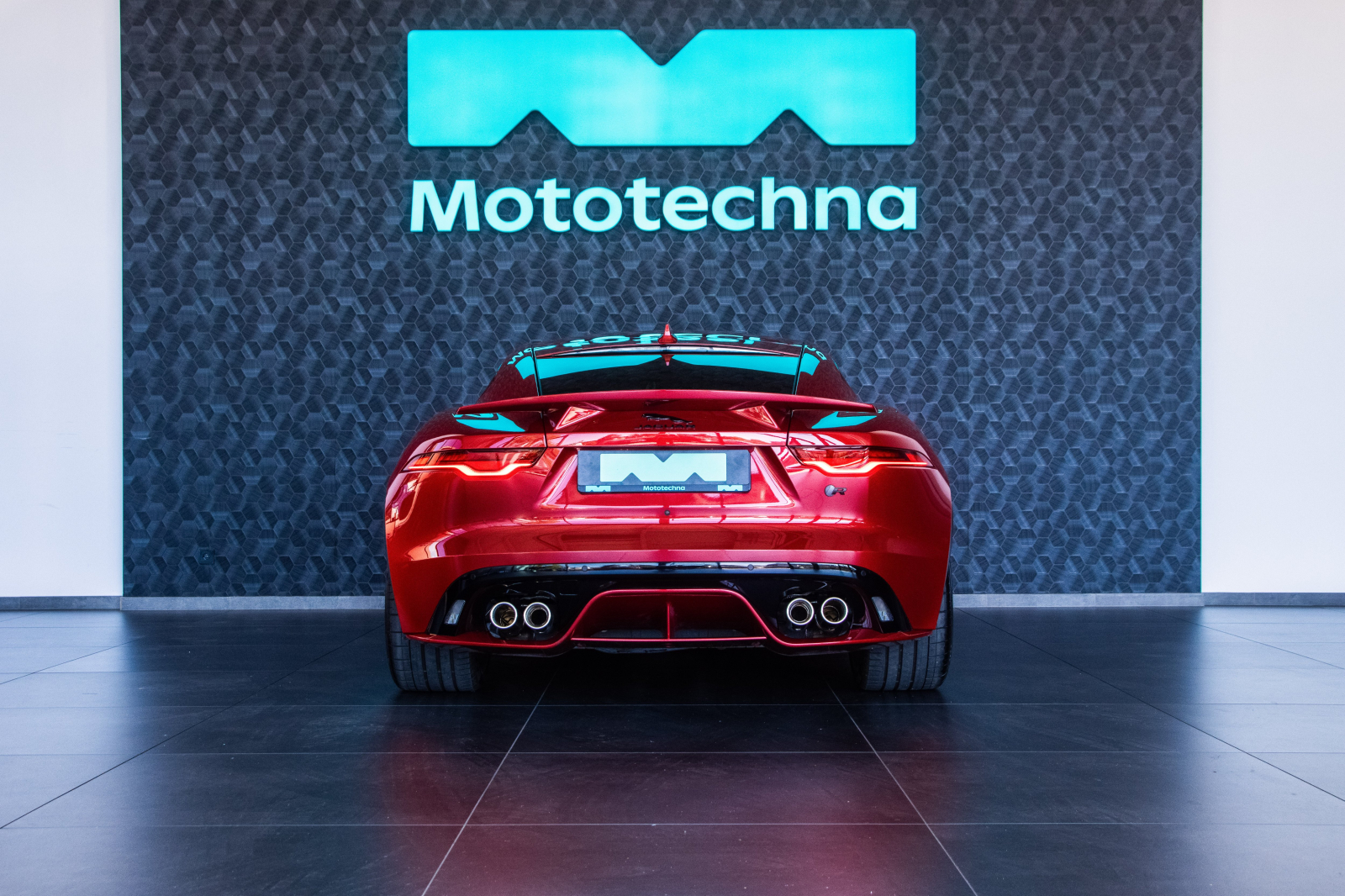 Jaguar F-Type - 2024