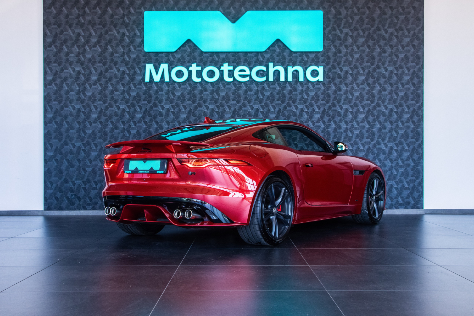 Jaguar F-Type - 2024
