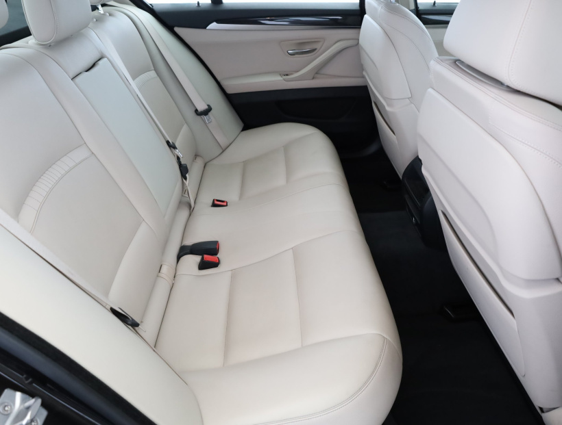 BMW 5, 2016