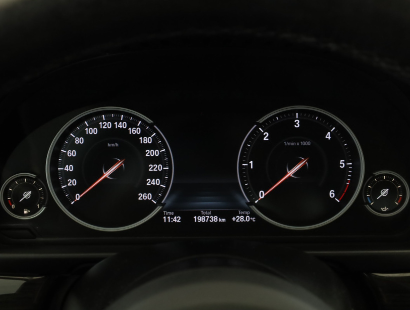 BMW 5, 2016