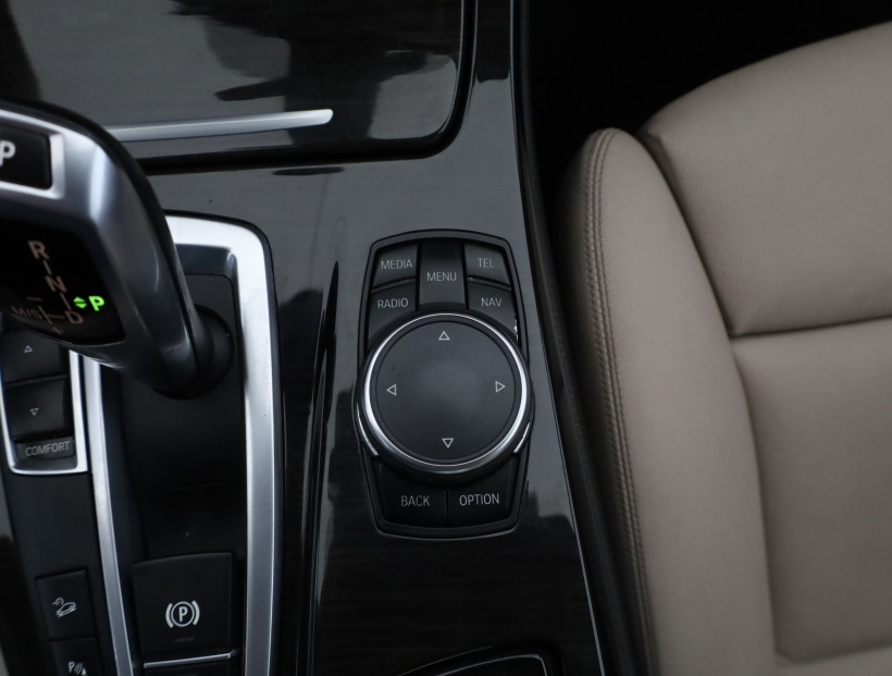 BMW 5, 2016