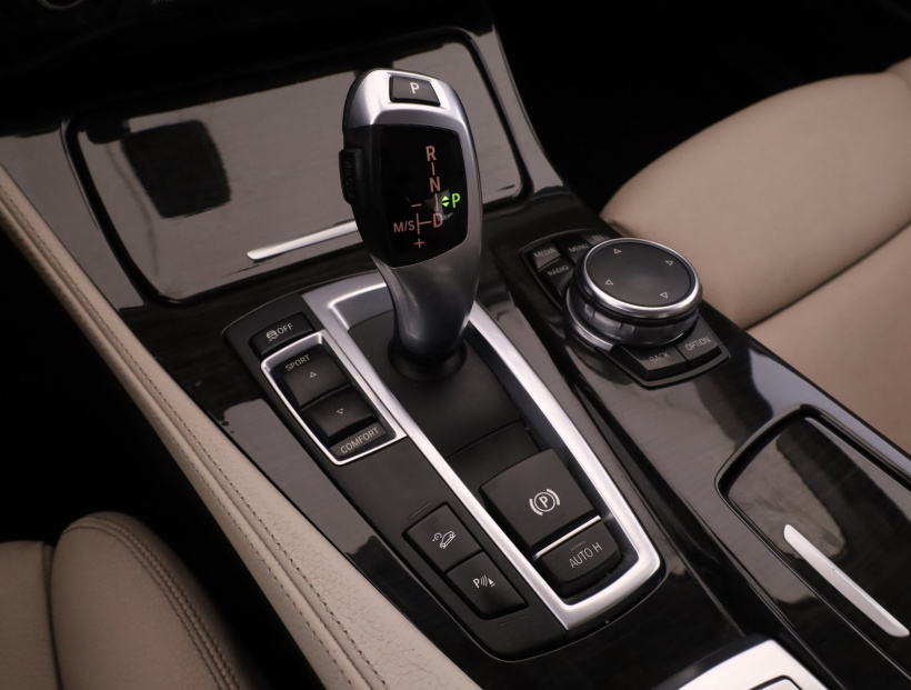 BMW 5, 2016