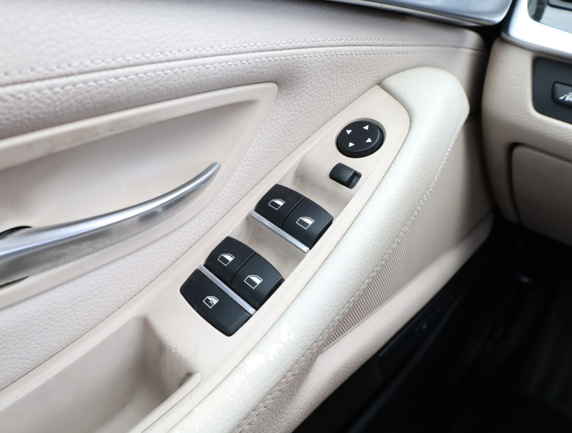 BMW 5, 2016