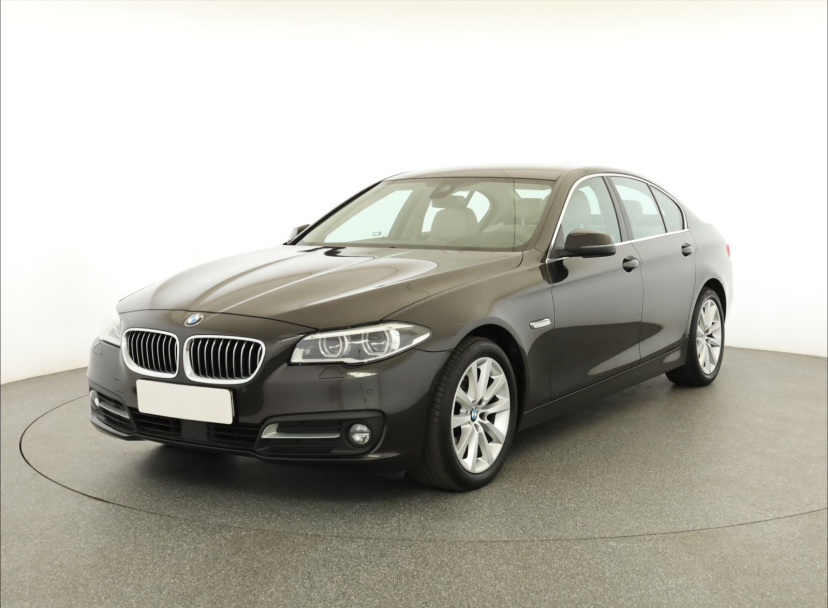 BMW 5, 2016