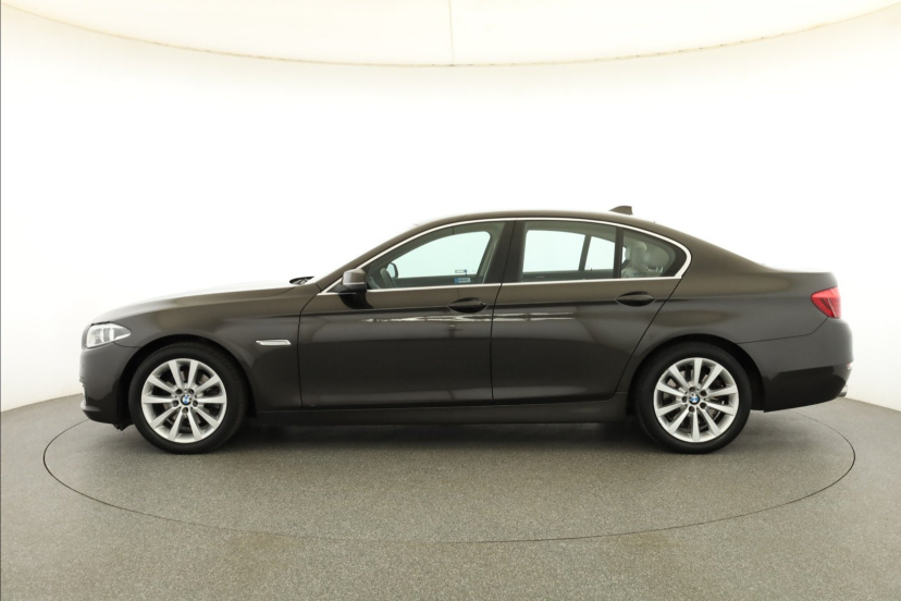 BMW 5, 2016