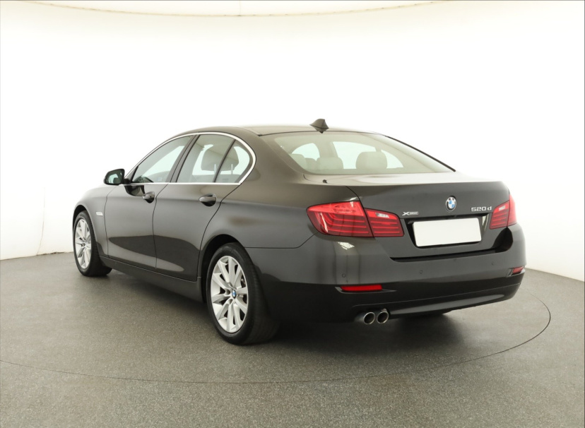 BMW 5, 2016