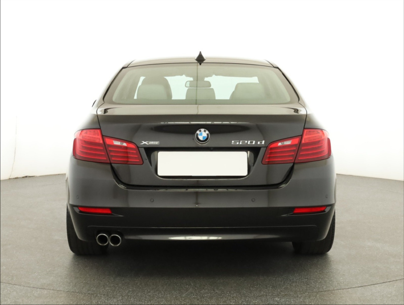 BMW 5, 2016