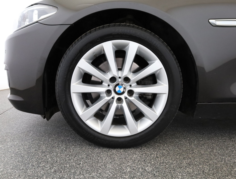 BMW 5, 2016