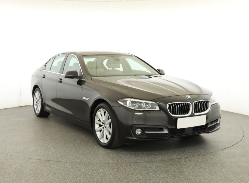 BMW 5, 2016