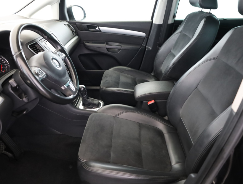 Volkswagen Sharan, 2011