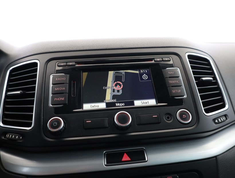 Volkswagen Sharan, 2011