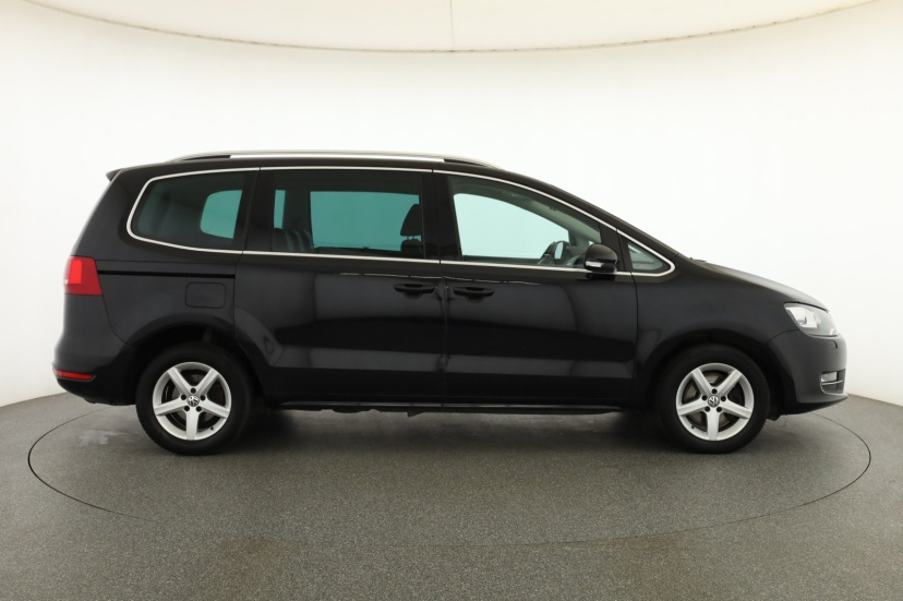 Volkswagen Sharan, 2011