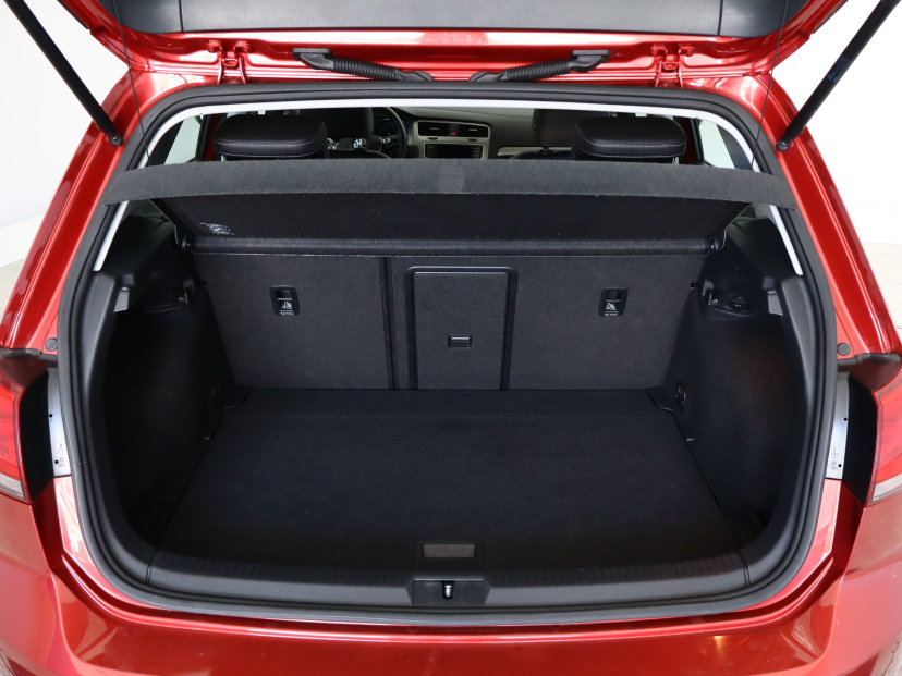 Volkswagen Golf, 2016