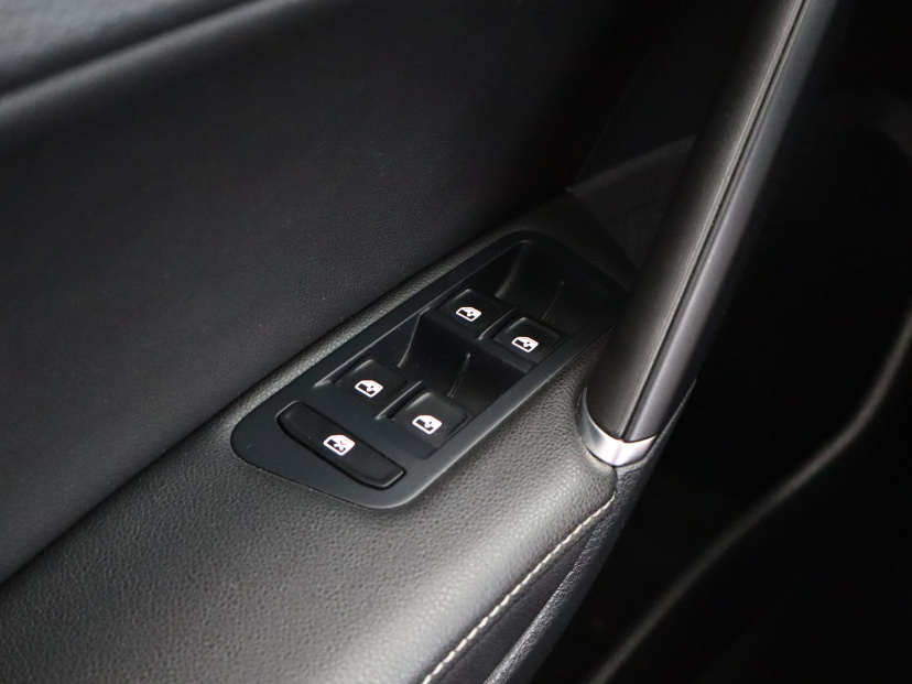 Volkswagen Golf, 2016