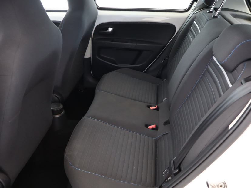 Volkswagen Up!, 2013