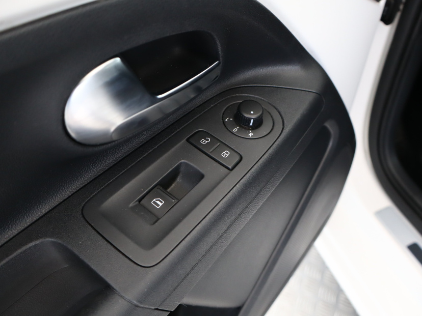 Volkswagen Up!, 2013
