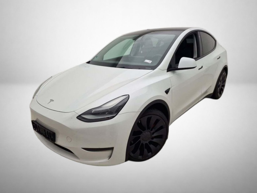 Tesla Model Y, 2022