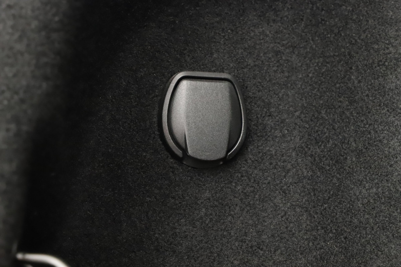 Mercedes-Benz EQA, 2021