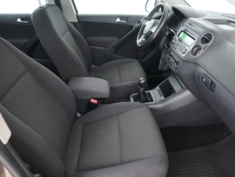 Volkswagen Tiguan, 2012
