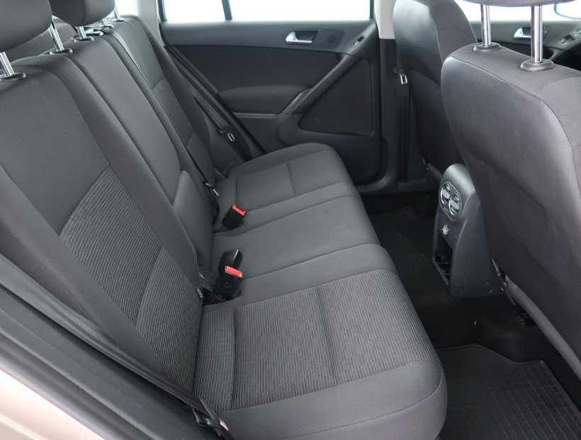 Volkswagen Tiguan, 2012