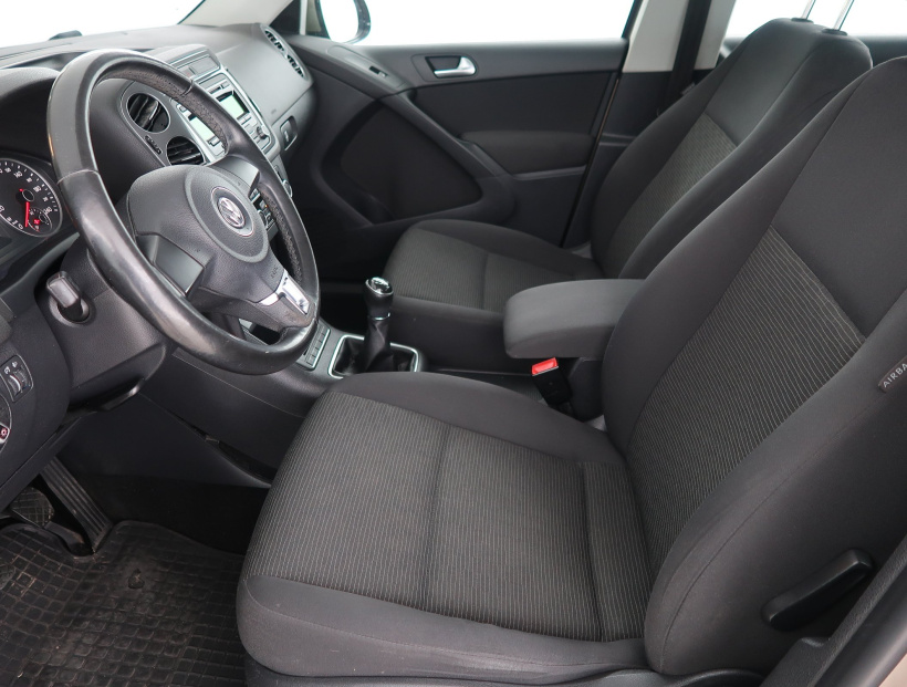 Volkswagen Tiguan, 2012