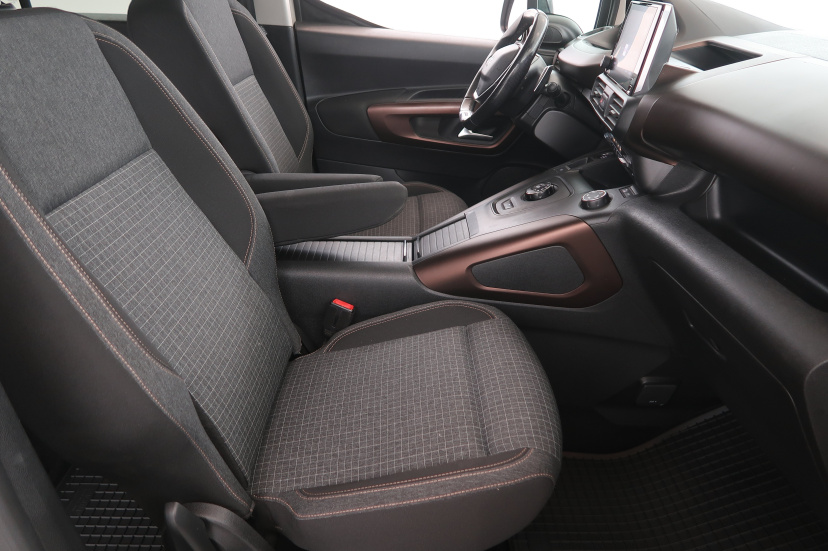Peugeot Rifter, 2020
