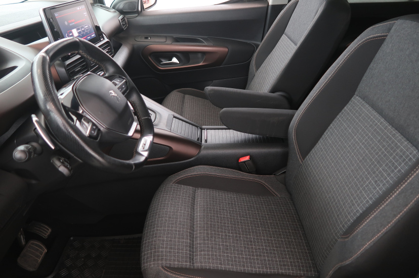 Peugeot Rifter, 2020