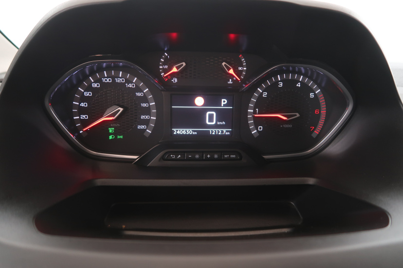 Peugeot Rifter, 2020