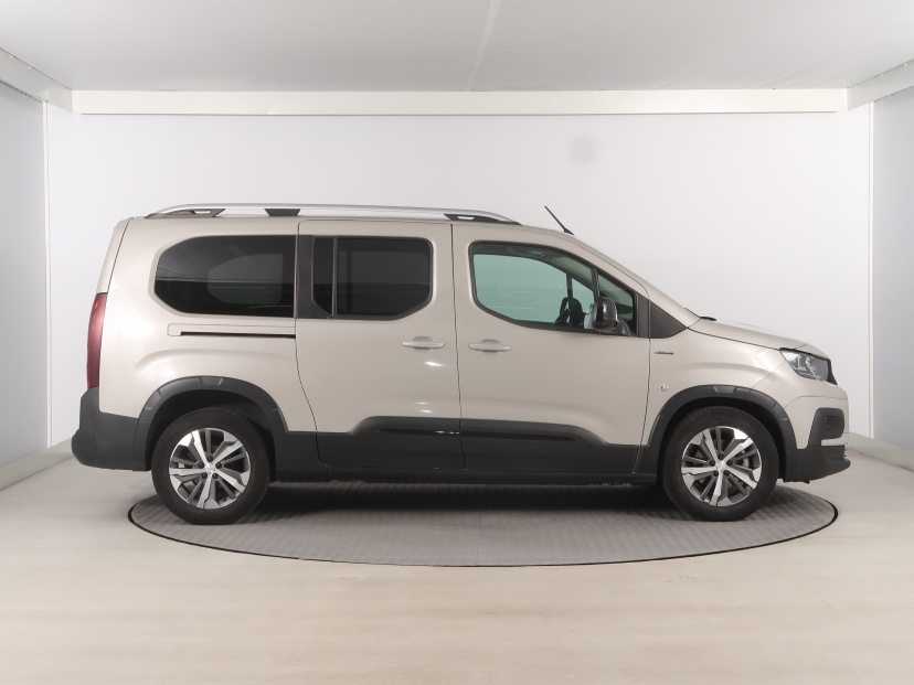 Peugeot Rifter, 2020