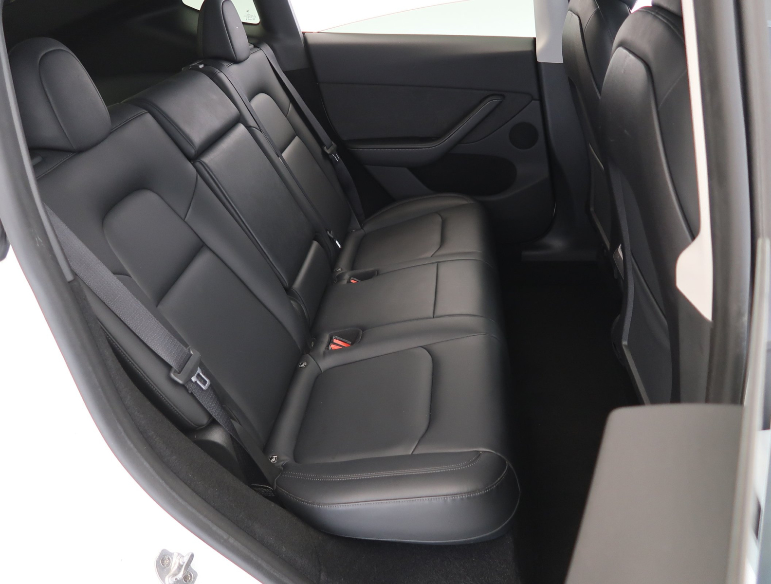 Tesla Model Y Performance – fotografie 13