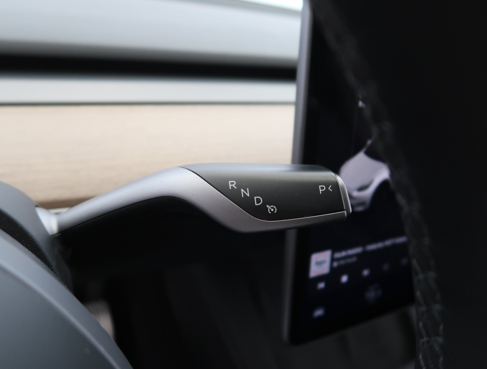 Tesla Model Y - 2023