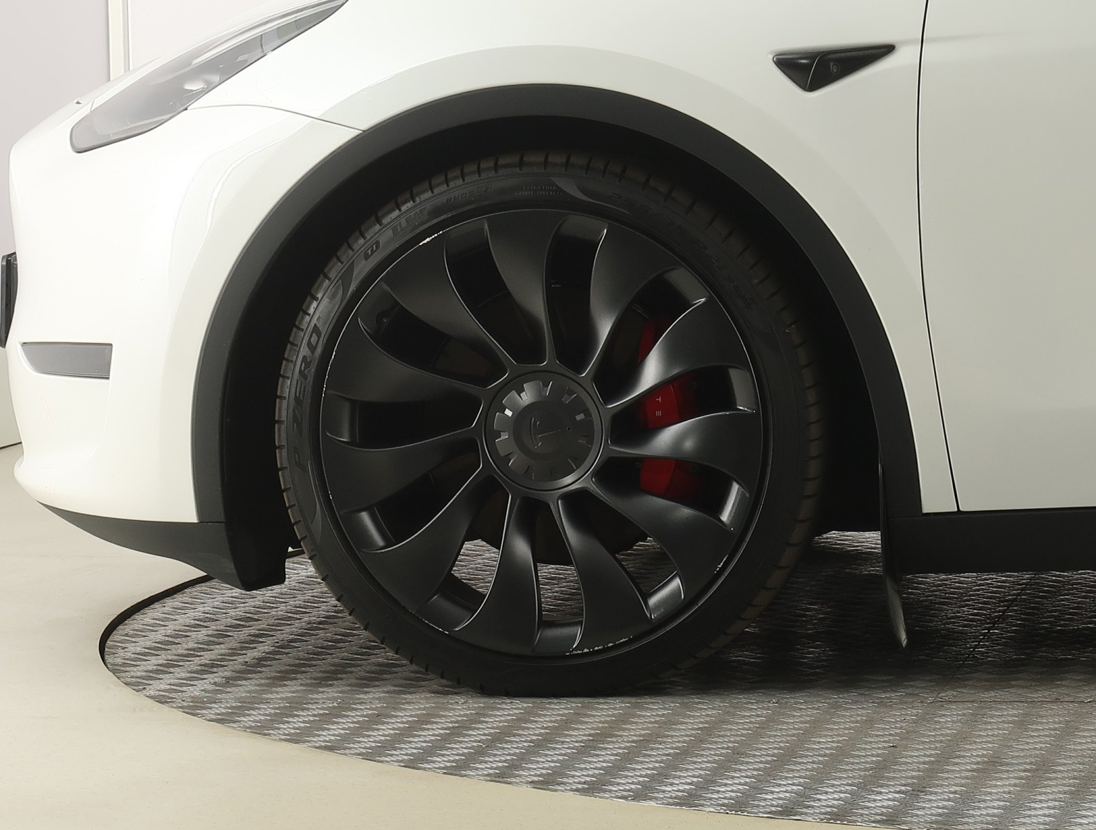 Tesla Model Y Performance – fotografie 20