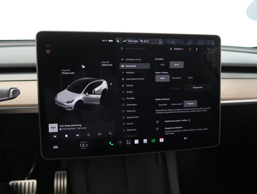 Tesla Model Y, 2023